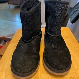 UGG Girl’s Classic Short Serein 1013259 Grade School Sheepskin Winter Boot-SZ 5Y